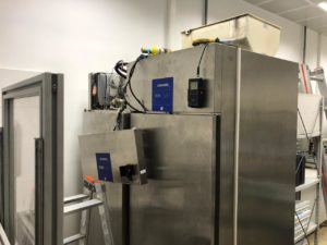 Замена компрессора морозильной камеры Liebherr