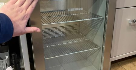 замена терморегулятора в холодильнике либхер