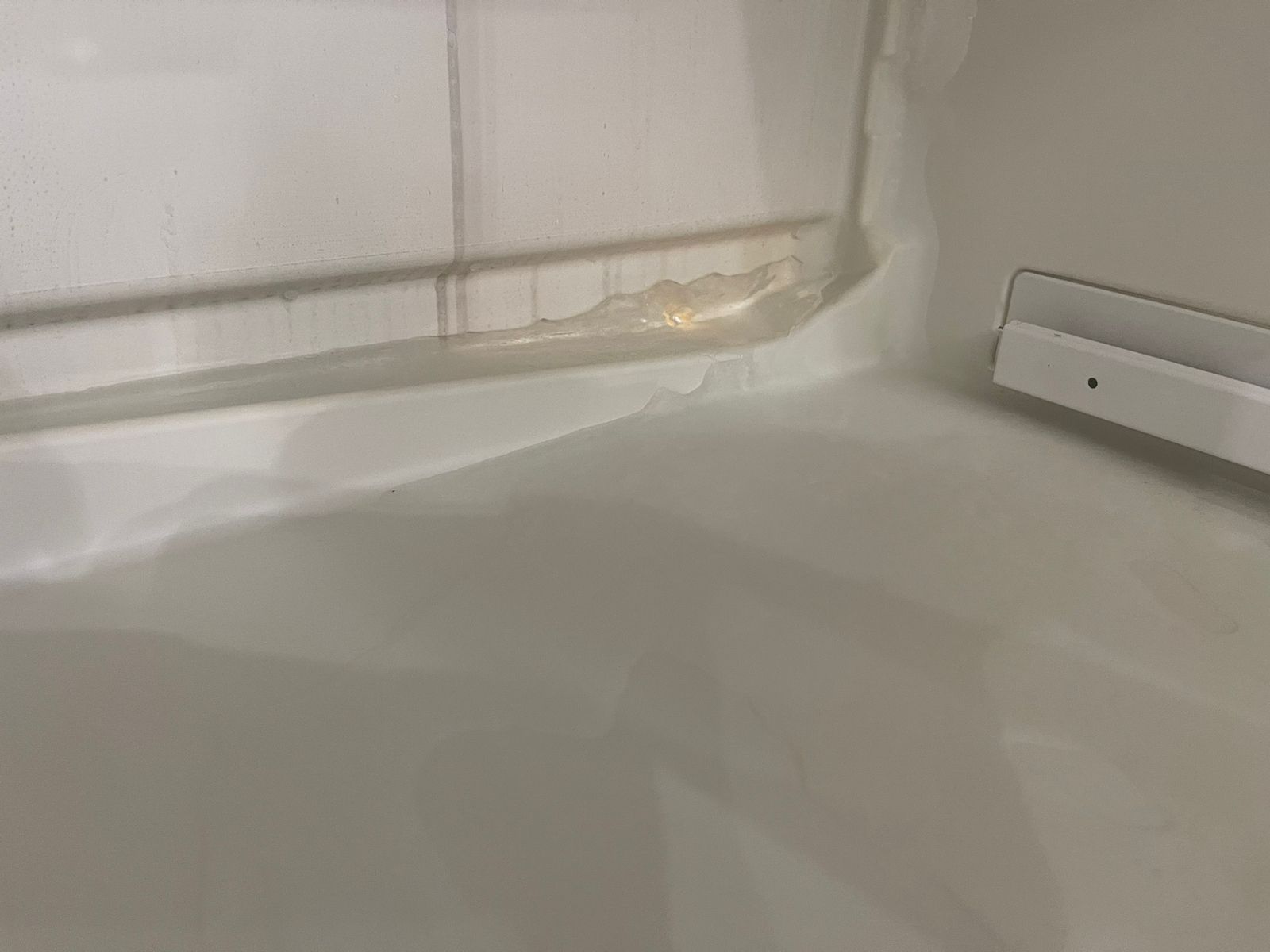 Лед в холодильнике • Официальный сервисный центр холодильников LIEBHERR ...